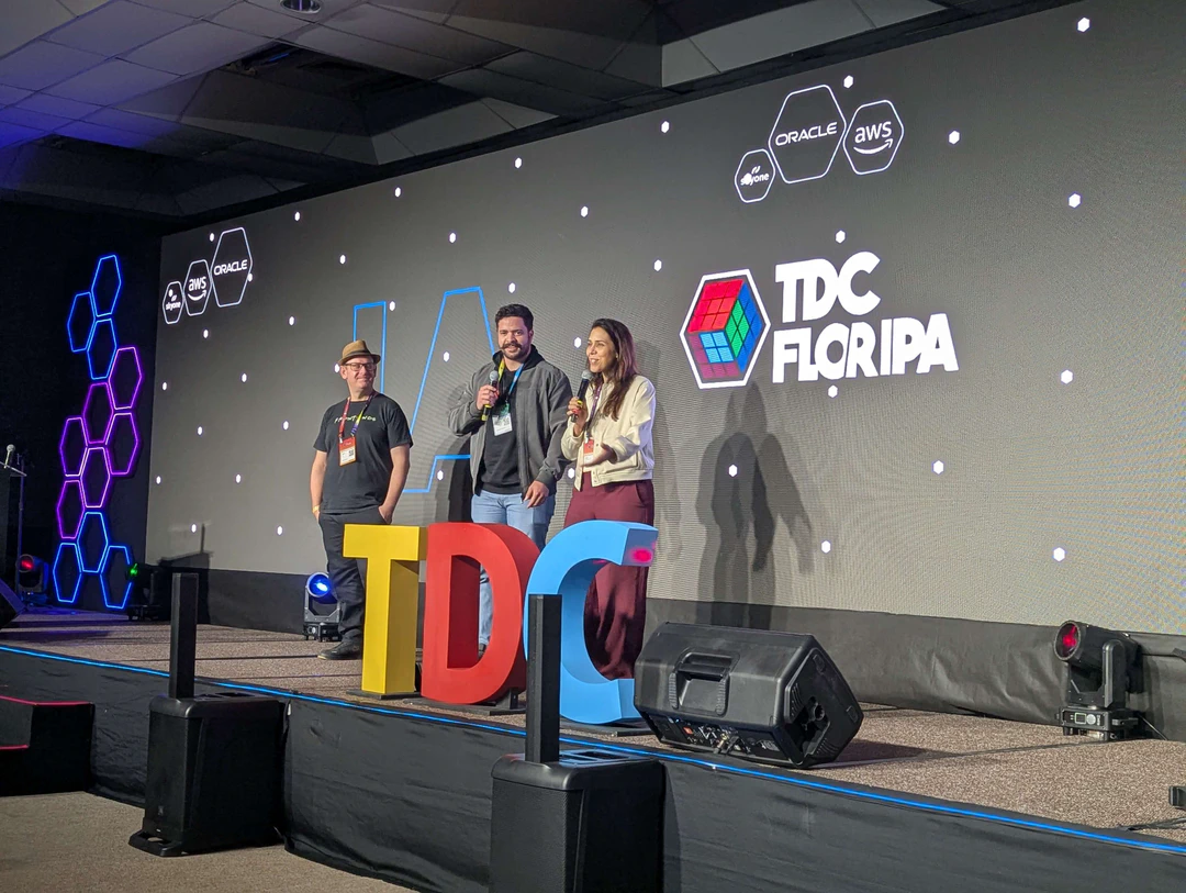 Matheus Oliveira on the main stage at TDC Floripa 2026